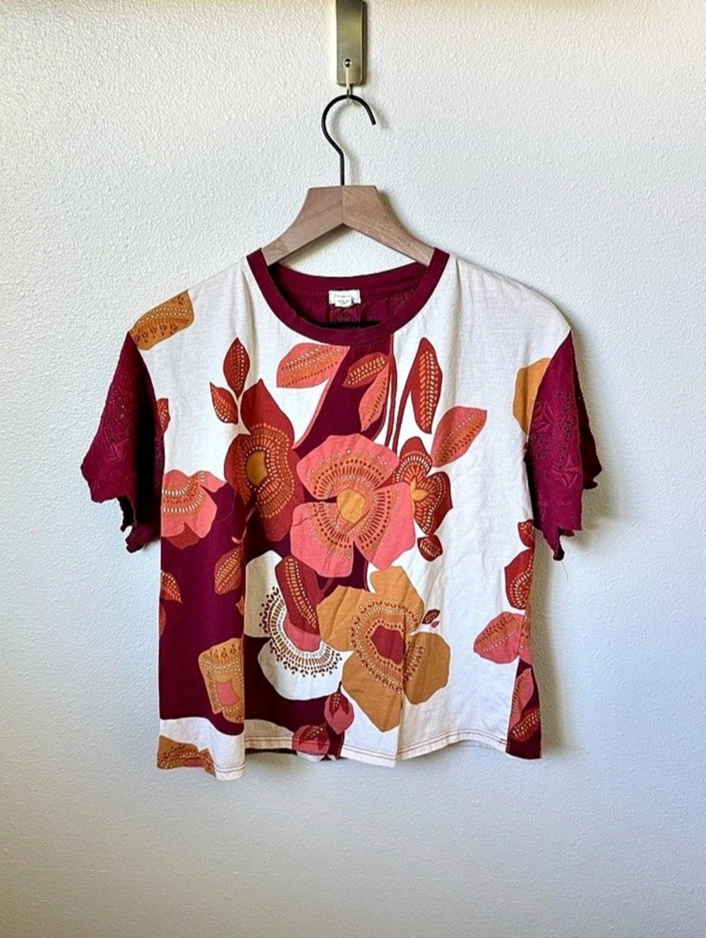 Tiny Floral Short Sleeve Top Size Medium